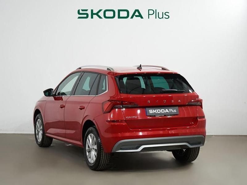 Usado Skoda Kamiq Ambition 110 CV (80 kW) 2024 Rojo SUV