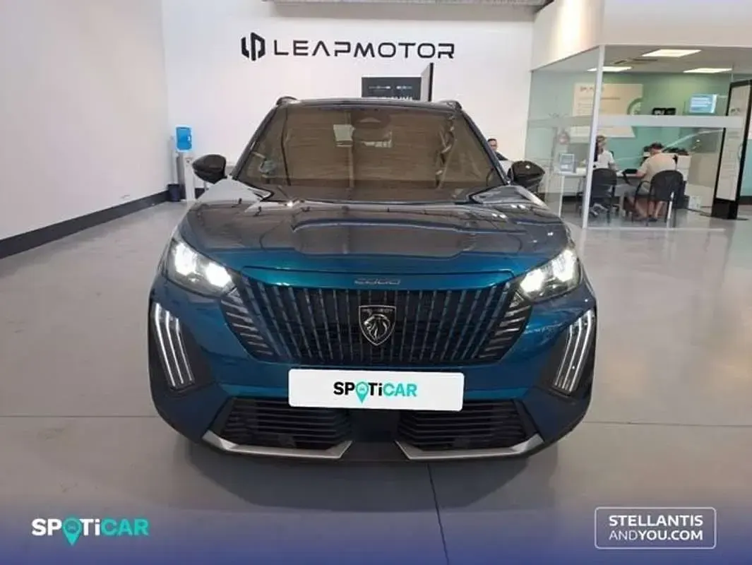 Usado Peugeot 2008 Allure 145 CV (106 kW) 2025 Azul SUV
