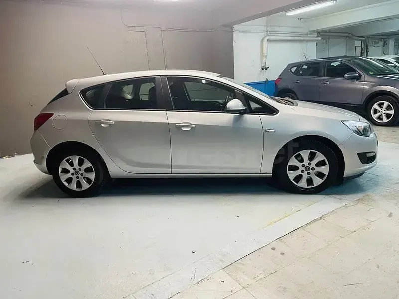Brugt Opel Astra Selective 110 HK (80 kW) 2014 Grå Sedan
