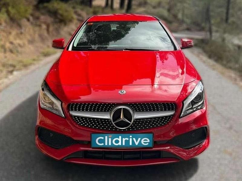 Usado Mercedes CLA180 122 CV (89 kW) 2018 Rojo Berlina