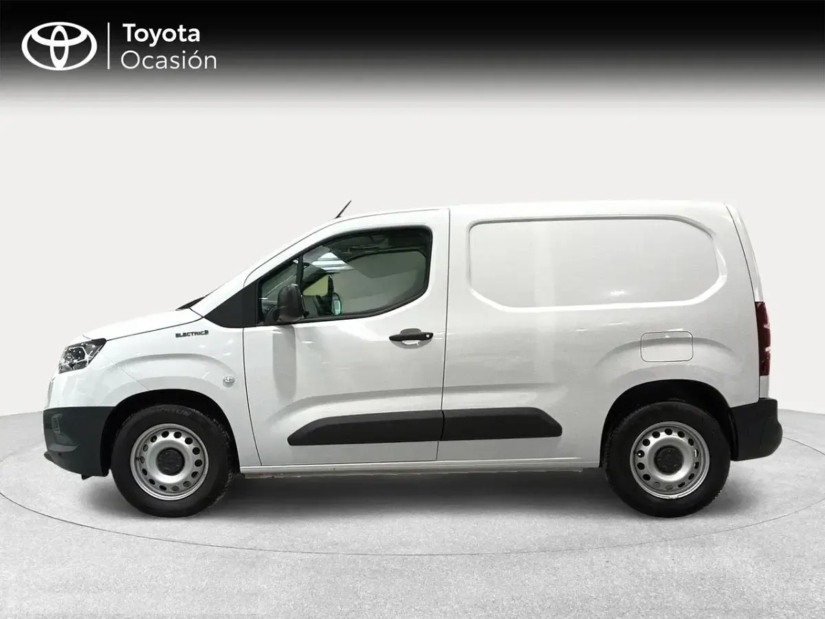 Usado Toyota Proace City City 100 kW (136 CV) 2023 Blanco Monovolumen