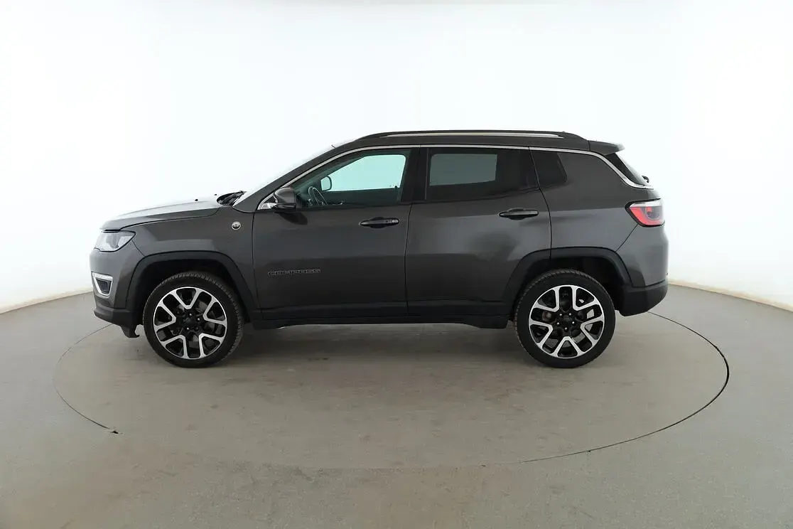 Usado Jeep Compass Limited 140 CV (102 kW) 2017 Gris SUV