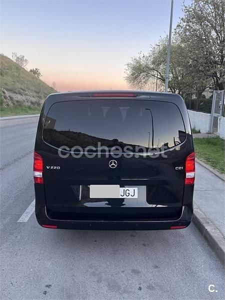 Usado Mercedes V220 163 CV (119 kW) 2015 Negro Monovolumen
