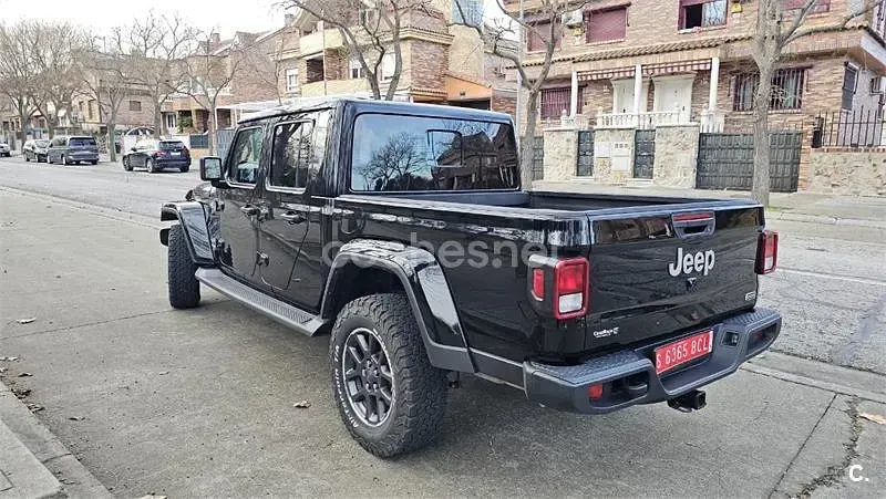 Usado Jeep Gladiator Overland 264 CV (194 kW) 2022 Negro Pickup/Camioneta