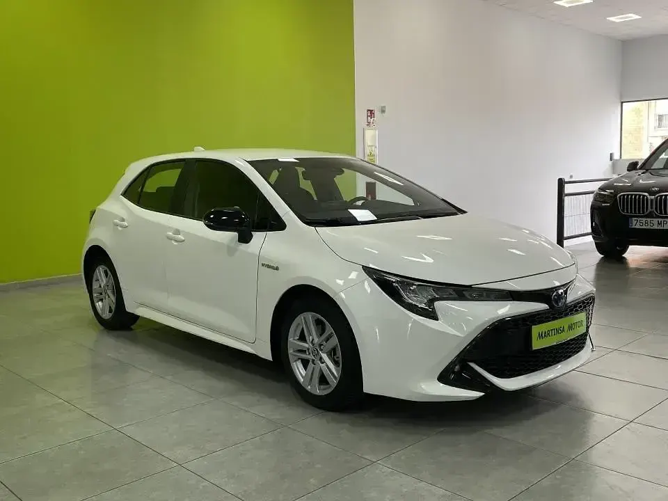 Usado Toyota Corolla Active 122 CV (89 kW) 2022 Blanco Berlina