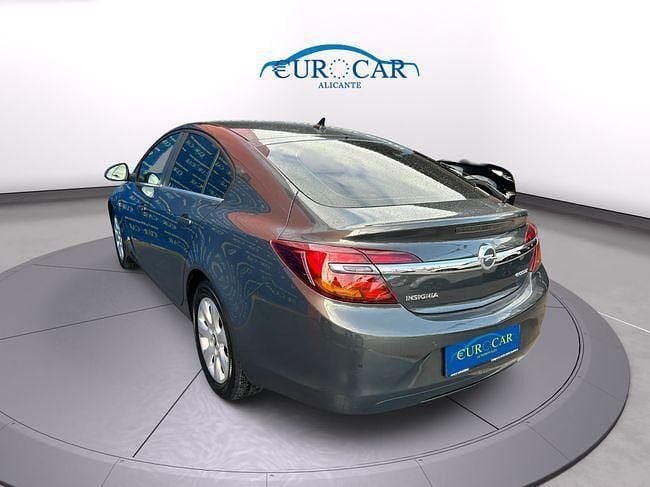Usado Opel Insignia Expression 120 CV (88 kW) 2015 Negro Berlina
