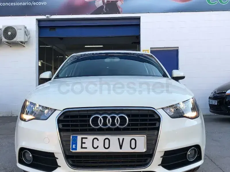 Usado Audi A1 Sportback Ambition 105 CV (77 kW) 2012 Blanco Utilitario