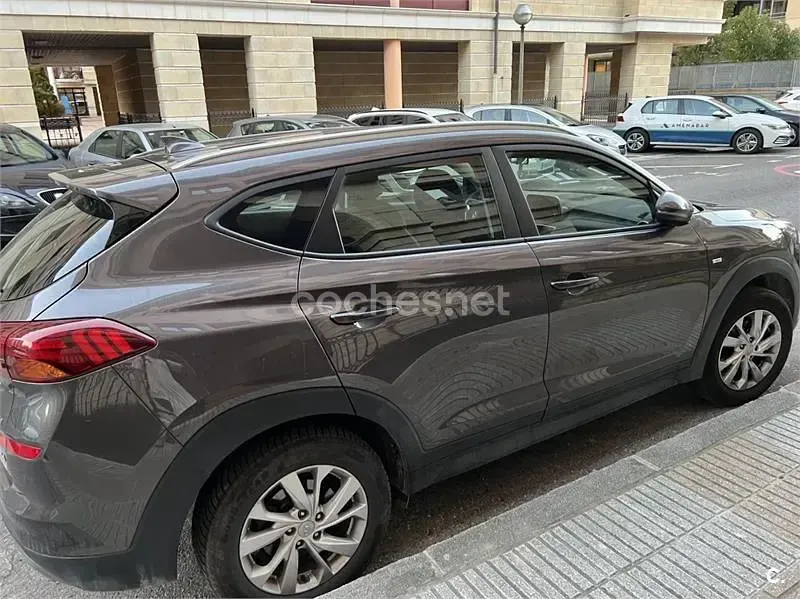 Usado Hyundai Tucson 116 CV (85 kW) 2020 Marrón SUV
