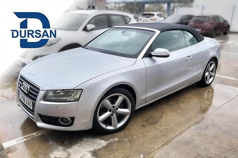 Usado Audi A5 Premium 211 CV (155 kW) 2010 Gris claro Coupe