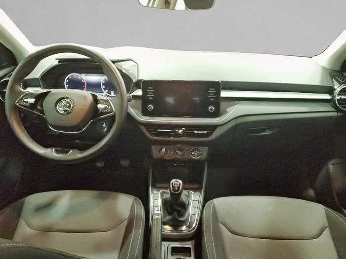 Usado Skoda Fabia Selection 95 CV (69 kW) 2024 Blanco