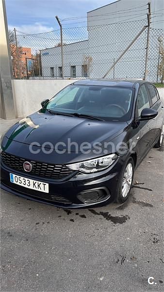 Usado Fiat Tipo Lounge 120 CV (88 kW) 2018 Negro Berlina