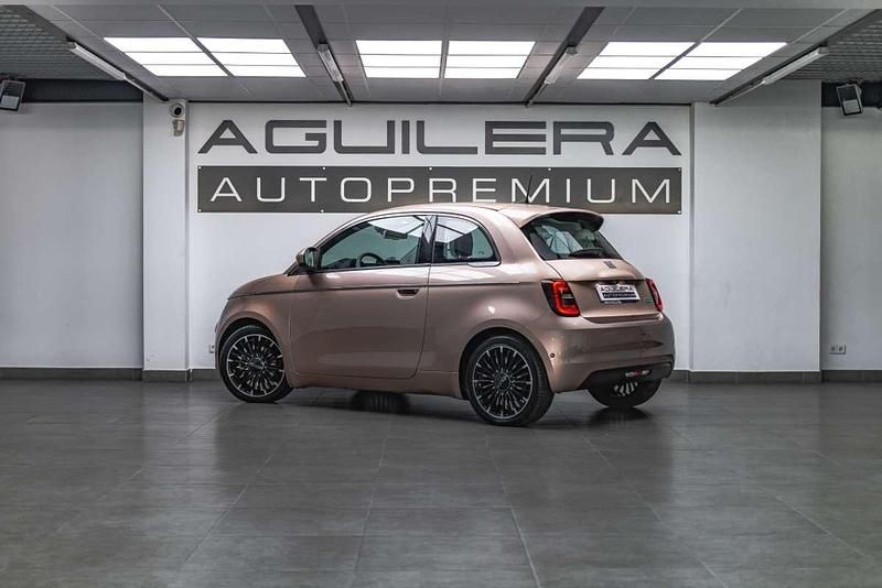 Usado Fiat 500e La Prima 86 kW (118 CV) 2021 Burdeos Utilitario