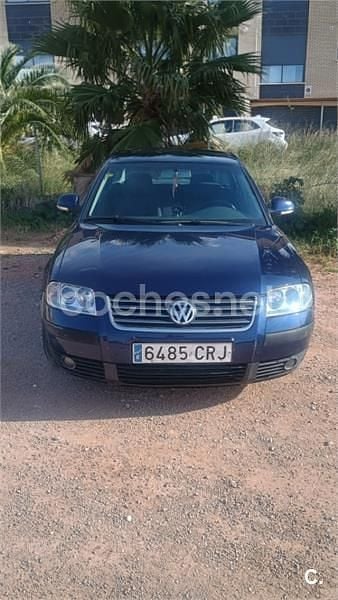 Usado VW Passat Edition 101 CV (74 kW) 2004 Azul Familiar