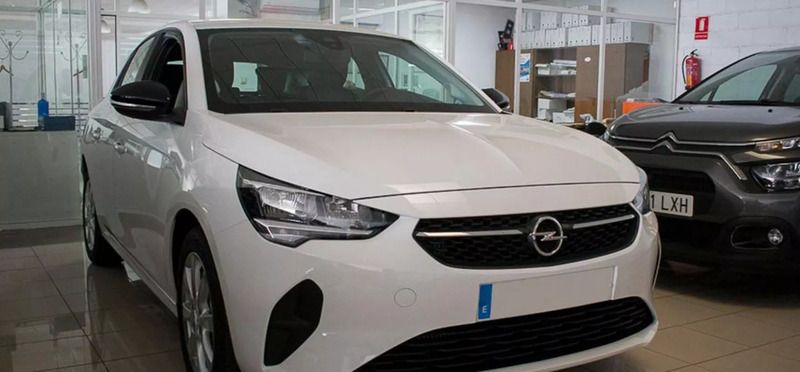 Arktis white Usado 2023 Opel Corsa Edition Berlina | 15.130 € (Un poco caro) - Imagen 1/4