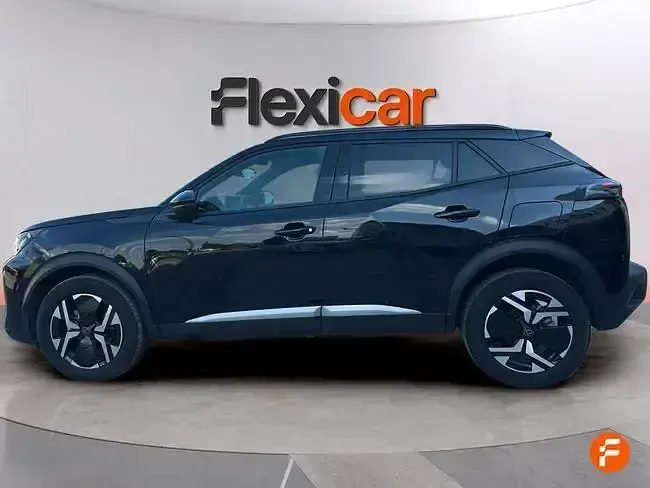 Usado Peugeot 2008 Allure 100 CV (73 kW) 2025 Negro SUV