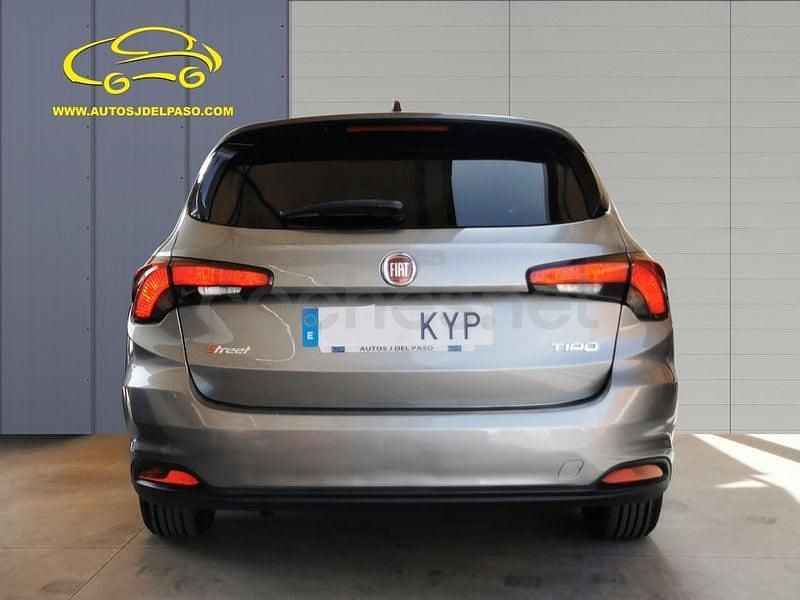 Usado Fiat Tipo Pop 95 CV (69 kW) 2019 Gris / plata Familiar