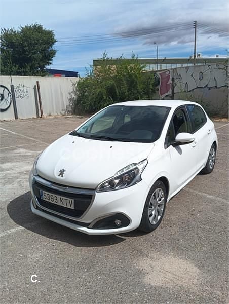 Usado Peugeot 208 Signature Sky 99 CV (72 kW) 2019 Blanco Utilitario
