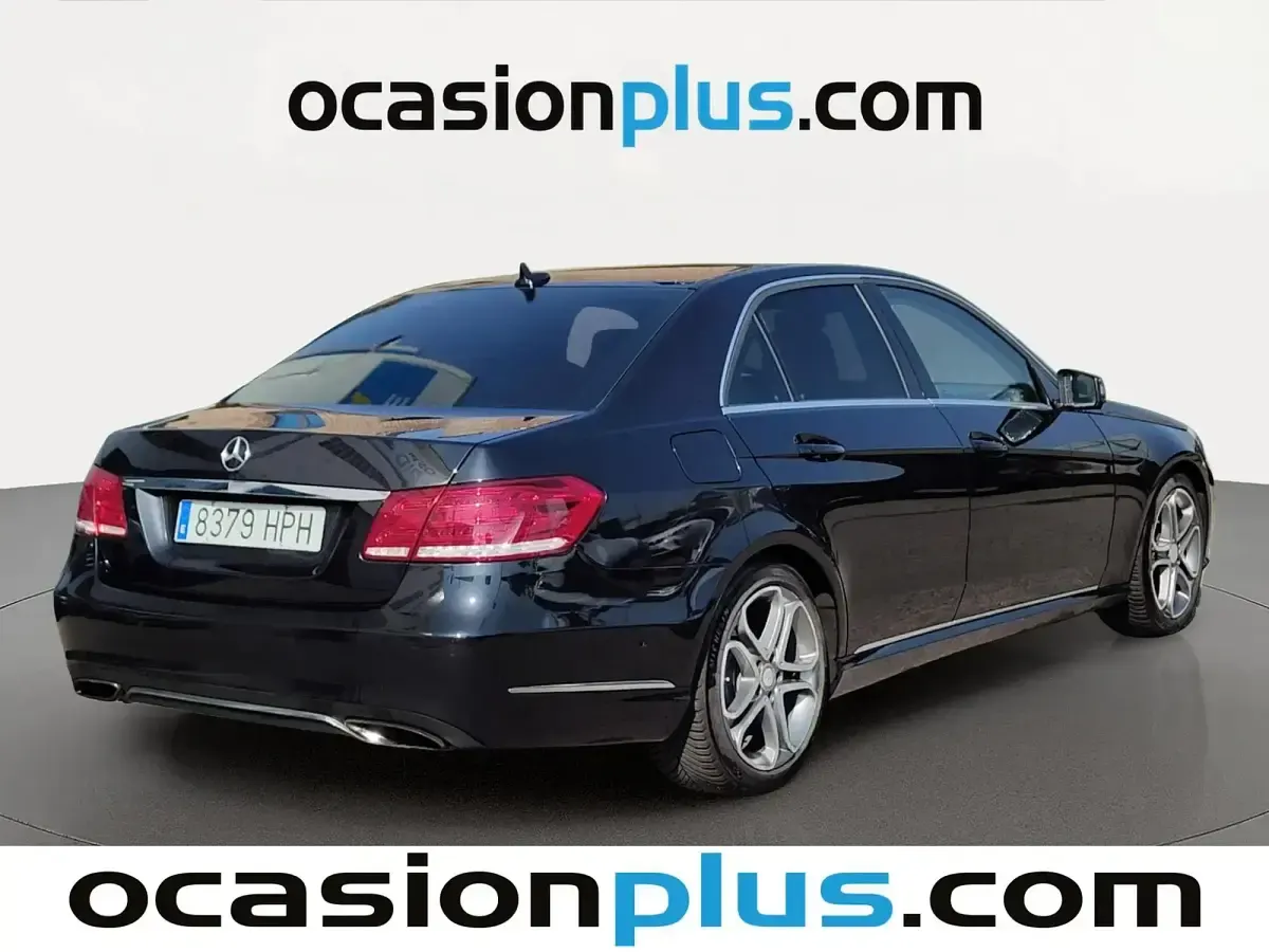 Usado Mercedes E220 Avantgarde 170 CV (125 kW) 2013 Negro Berlina