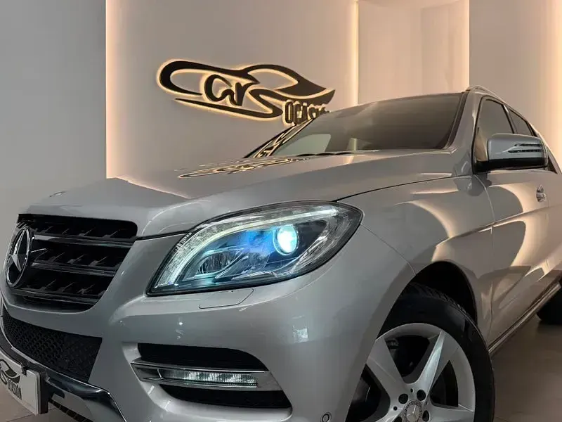 Usado Mercedes ML250 204 CV (150 kW) 2014 Gris / plata SUV