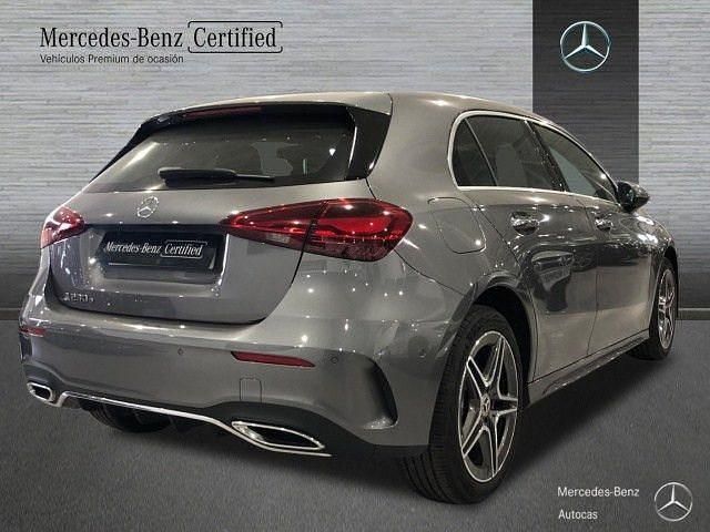 Usado Mercedes A250 AMG line 218 CV (160 kW) 2024 Gris montaña Berlina