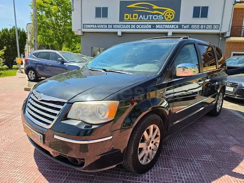Usado Chrysler Grand Voyager Limited 163 CV (119 kW) 2012 Negro Monovolumen