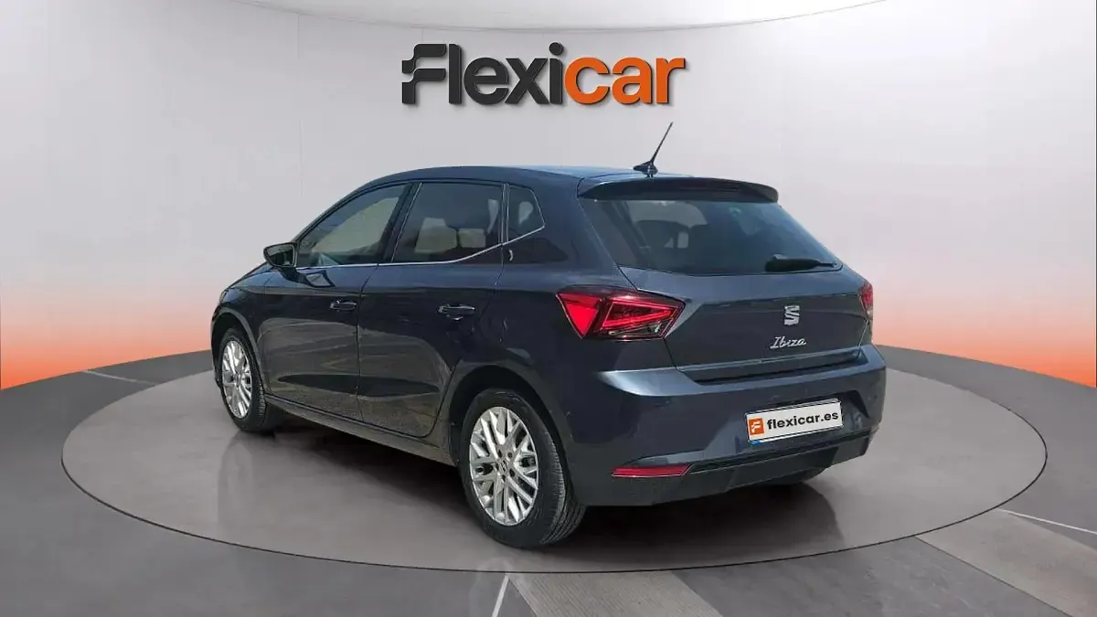 Usado Seat Ibiza XCELLENCE 116 CV (85 kW) 2024 Gris Utilitario