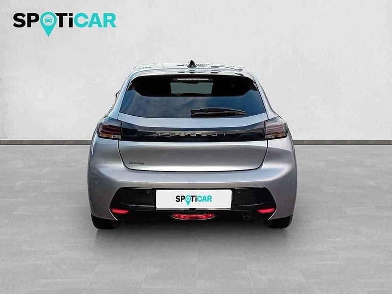 Usado Peugeot 208 Allure 100 CV (73 kW) 2025 Gris Utilitario