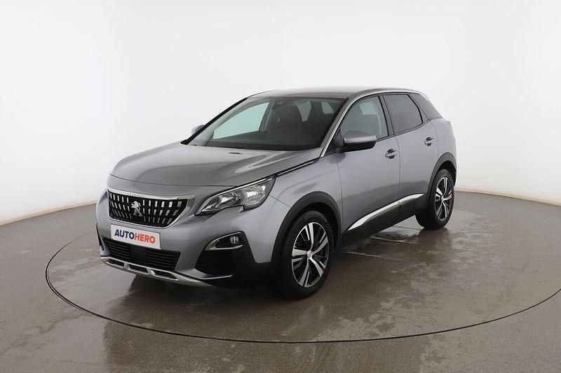Usado Peugeot 3008 Allure 130 CV (95 kW) 2018 Gris SUV