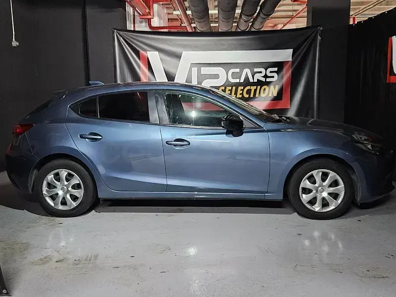 Usado Mazda 3 101 CV (74 kW) 2015 Azul Berlina