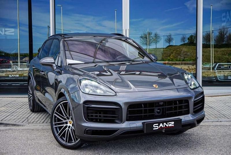 Usado Porsche Cayenne 462 CV (339 kW) 2020 Gris SUV