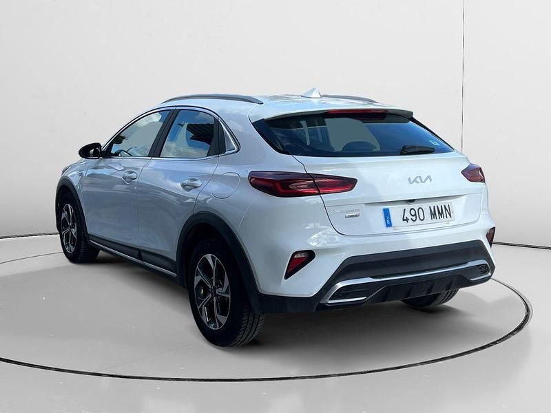Usado Kia XCeed 136 CV (100 kW) 2024 Blanco SUV