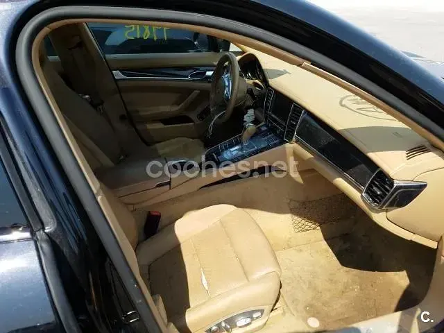 Usado Porsche Panamera 299 CV (219 kW) 2011 Negro Utilitario