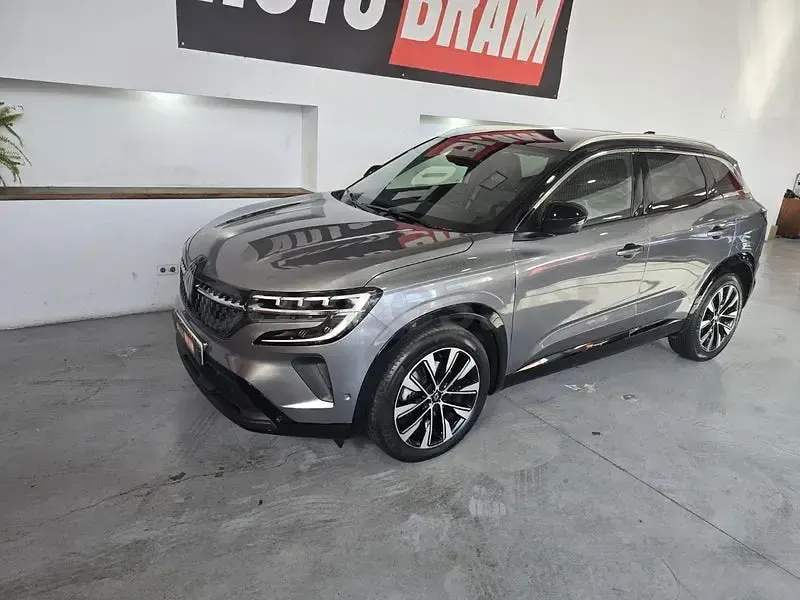 Usado Renault Austral Evolution 200 CV (147 kW) 2025 Gris / plata SUV