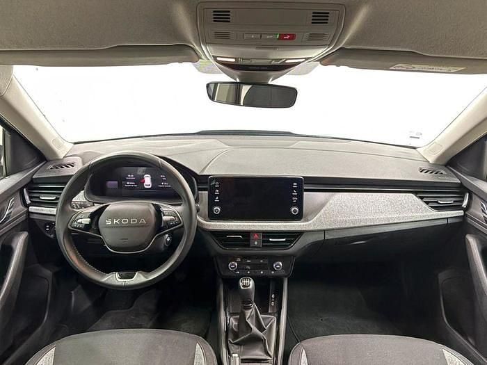 Usado Skoda Kamiq Selection 115 CV (84 kW) 2025 Gris SUV