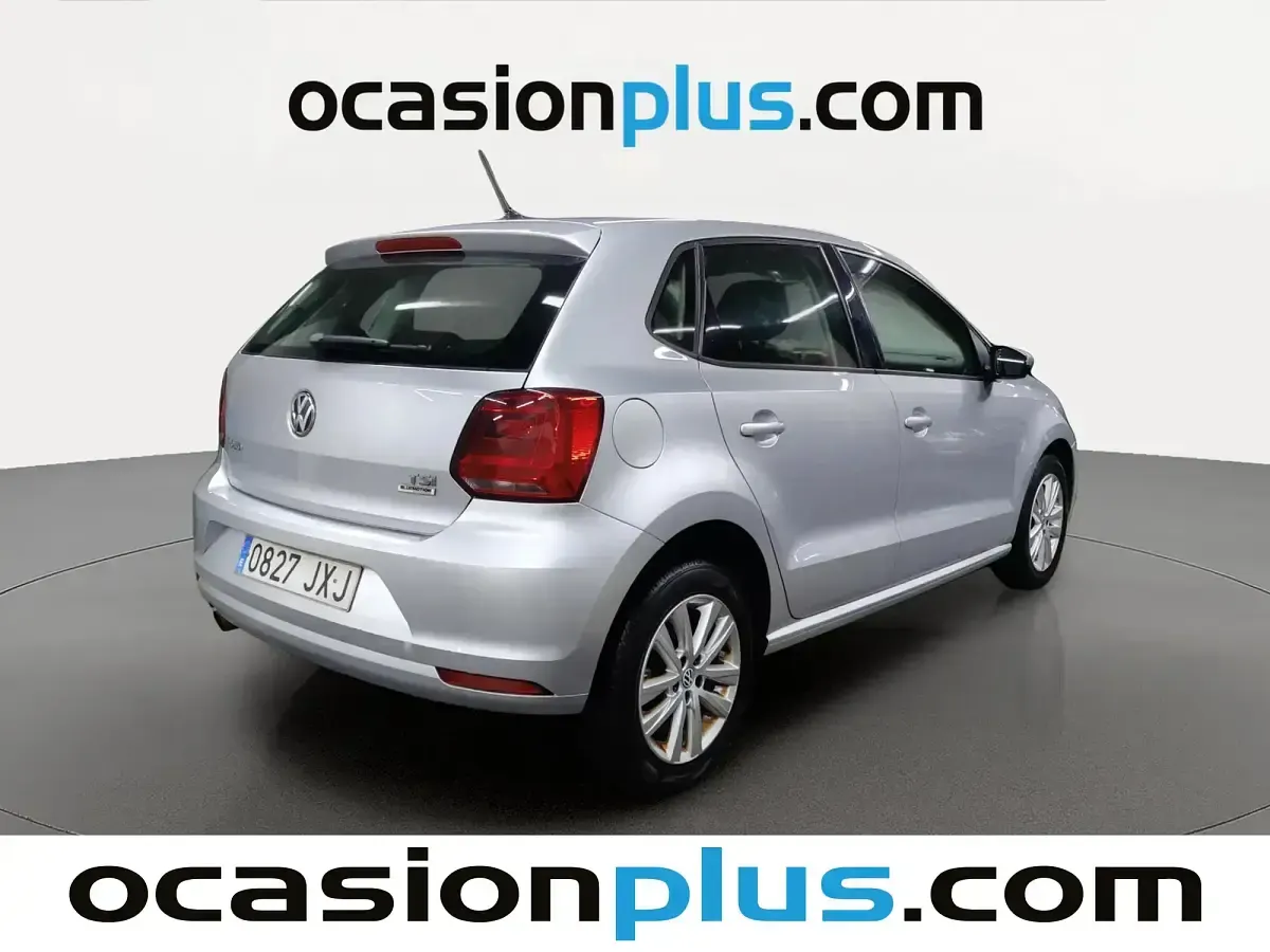 Usado VW Polo Advance 90 CV (66 kW) 2017 Gris Berlina