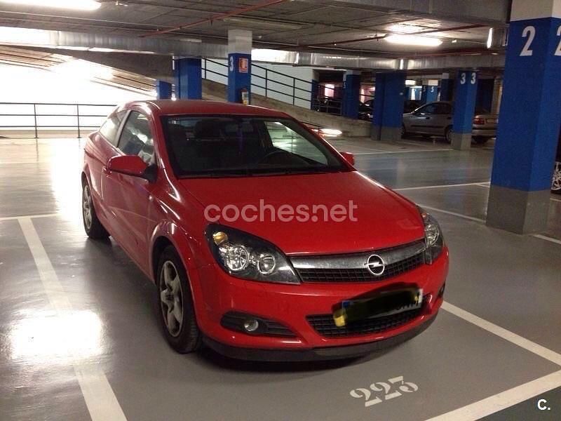 Rojo Usado 2009 Opel Astra GTC Energy Berlina | 4200 € (Precio justo) - Imagen 1/4