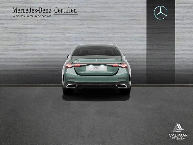 Nuevo Mercedes E220 197 CV (144 kW) 2025 Verde Berlina