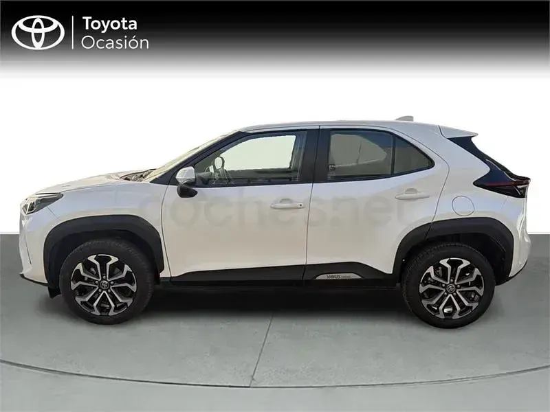 Usado Toyota Yaris Cross Active 116 CV (85 kW) 2023 Blanco SUV