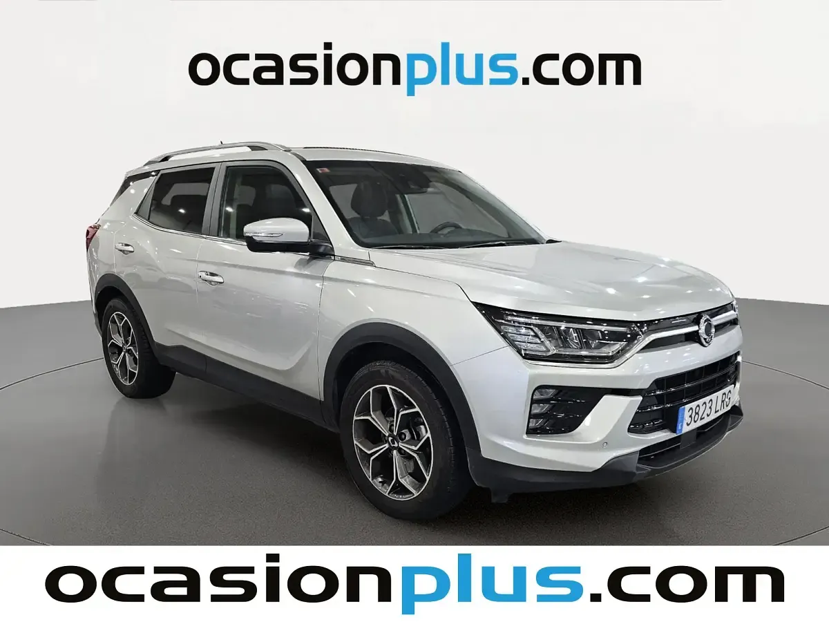 Usado SsangYong Korando Limited 136 CV (100 kW) 2021 Gris plata SUV