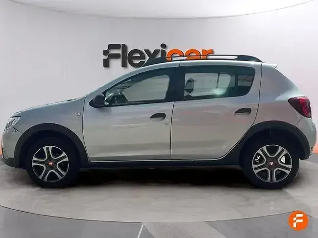 Usado Dacia Sandero Comfort 95 CV (69 kW) 2019 Gris