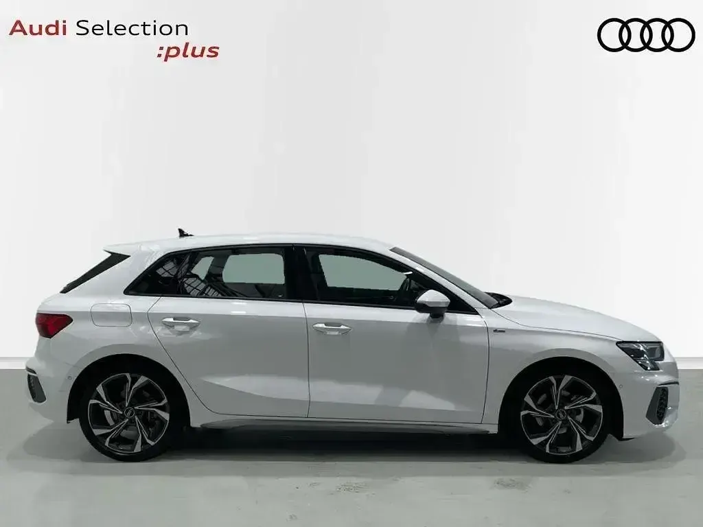 Usado Audi A3 S-Line 150 CV (110 kW) 2022 Blanco Berlina
