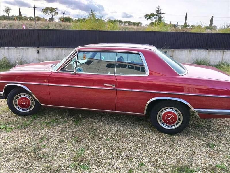 Usado Mercedes 260 97 CV (71 kW) 1983 Burdeos Coupe