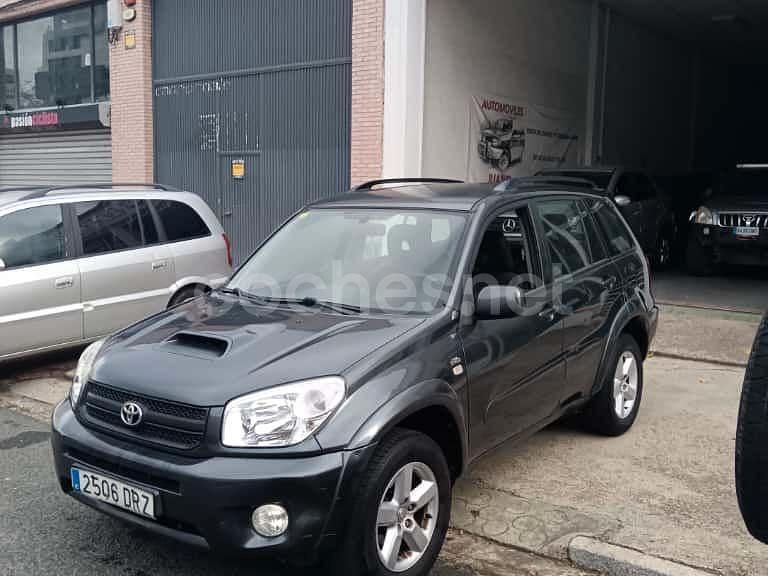 Usado Toyota RAV4 Sol 116 CV (85 kW) 2005 Gris / plata SUV