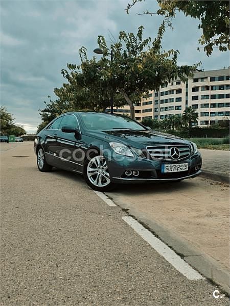 Gris / plata Usado 2010 Mercedes E350 Elegance Coupe | 14.500 € (Buen precio) - Imagen 1/4