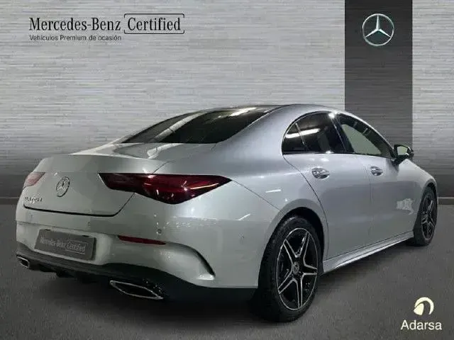 Usado Mercedes CLA220 190 CV (139 kW) 2025 Gris / plata Berlina