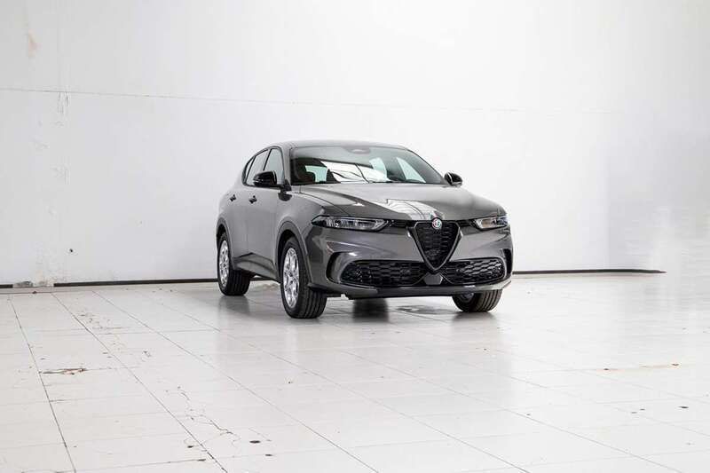 Gris Usado 2024 Alfa Romeo Tonale Sprint SUV | 34.900 € (Caro) - Imagen 1/4