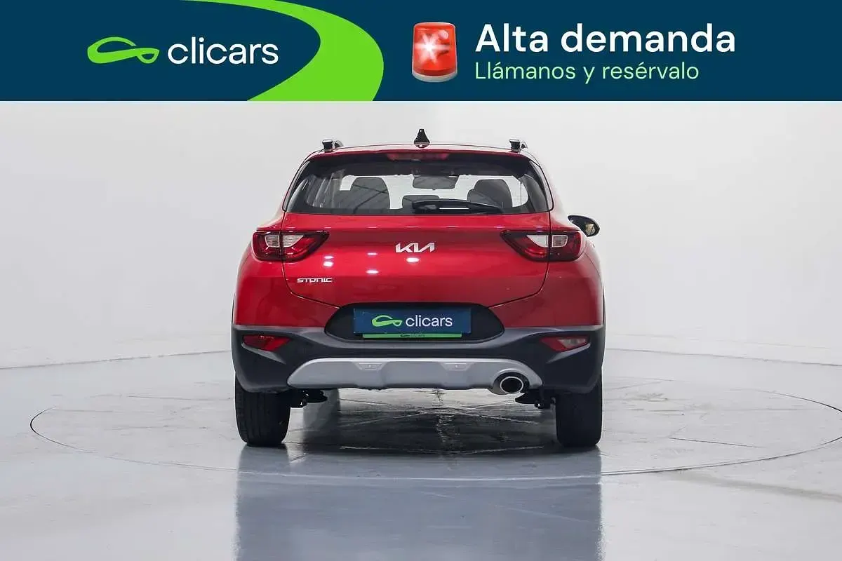 Usado Kia Stonic 79 CV (58 kW) 2025 Rojo SUV