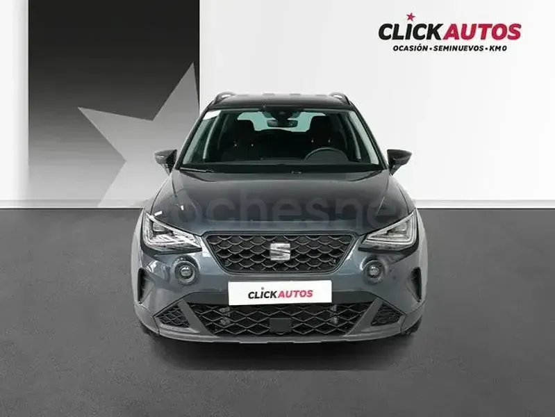 Usado Seat Arona Style 115 CV (84 kW) 2025 Gris / plata SUV