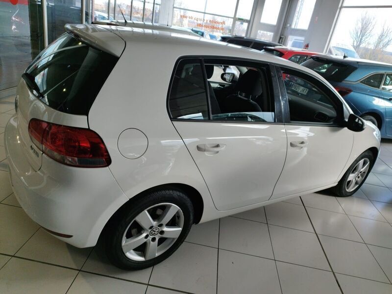 Usado VW Golf VII Advance 105 CV (77 kW) 2012 Blanco