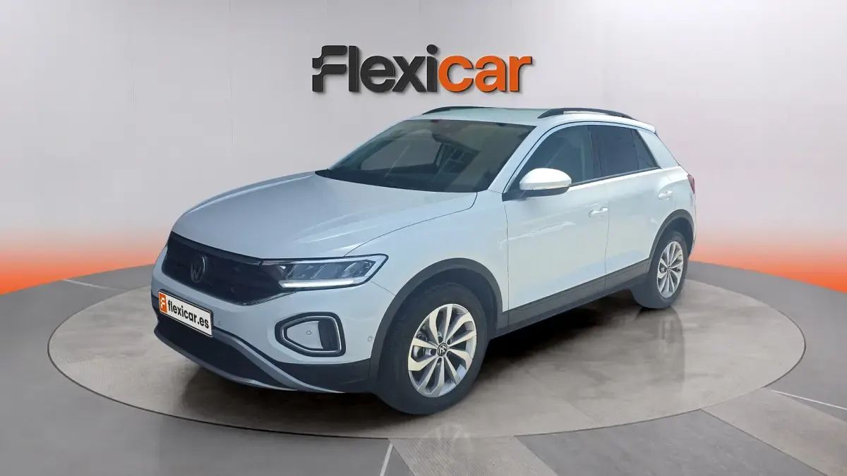 Usado VW T-Roc 116 CV (85 kW) 2025 Blanco SUV